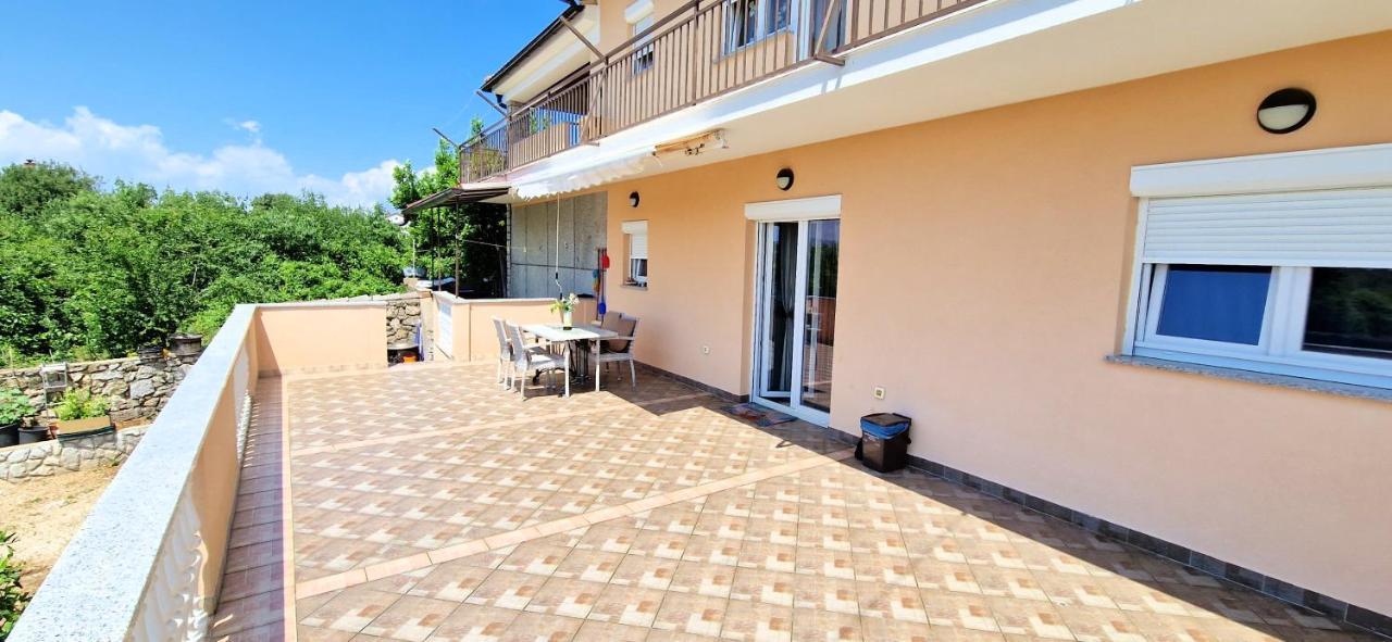 Apartments Pinezic Skrbcici Exterior photo