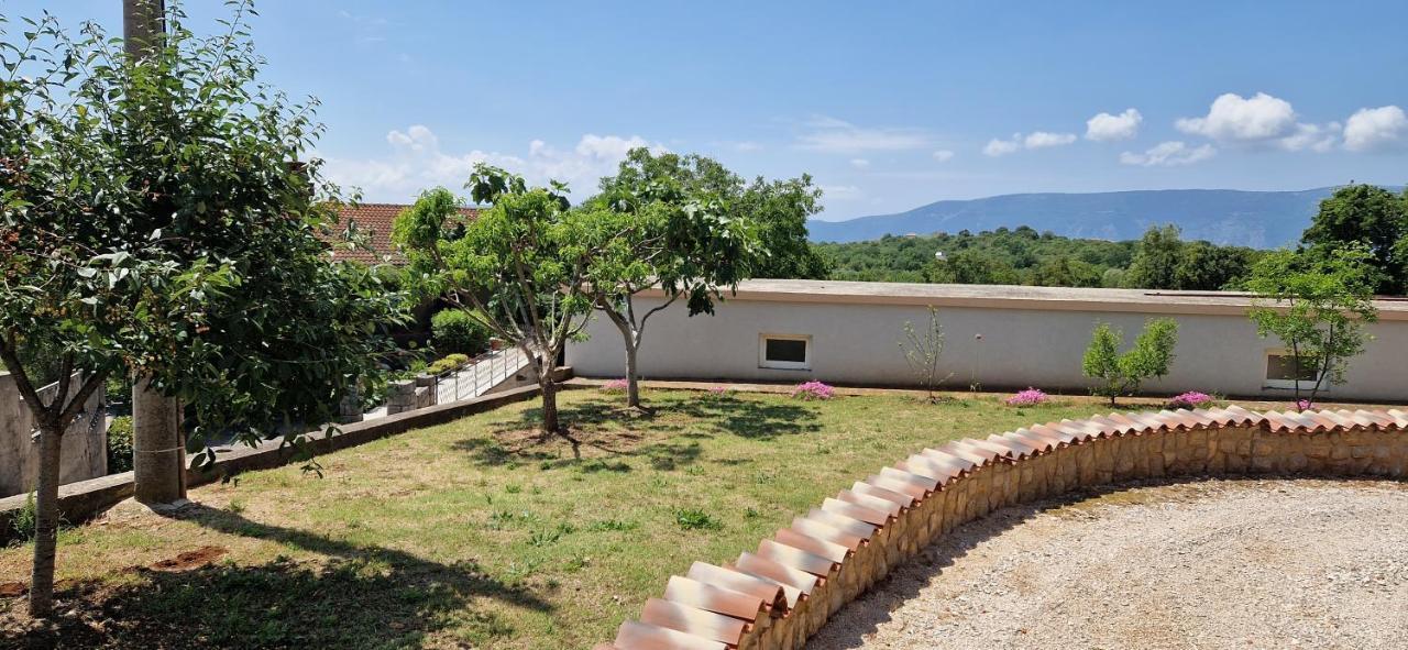 Apartments Pinezic Skrbcici Exterior photo
